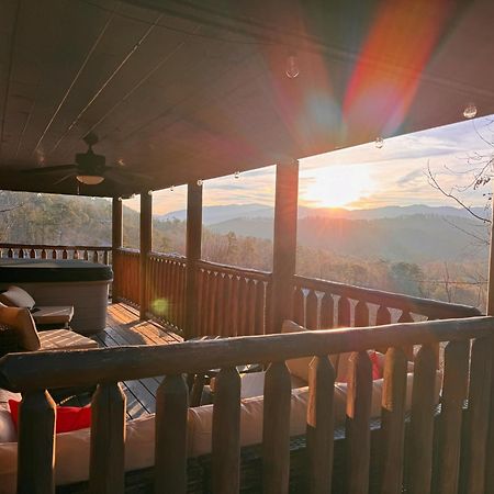 Smoky Paws - Exceptional Cabin, Stunning Mountain Views, Hot Tub, Tranquil, Gigabit Internet, Free L2 Ev พิเจนฟอร์จ ภายนอก รูปภาพ