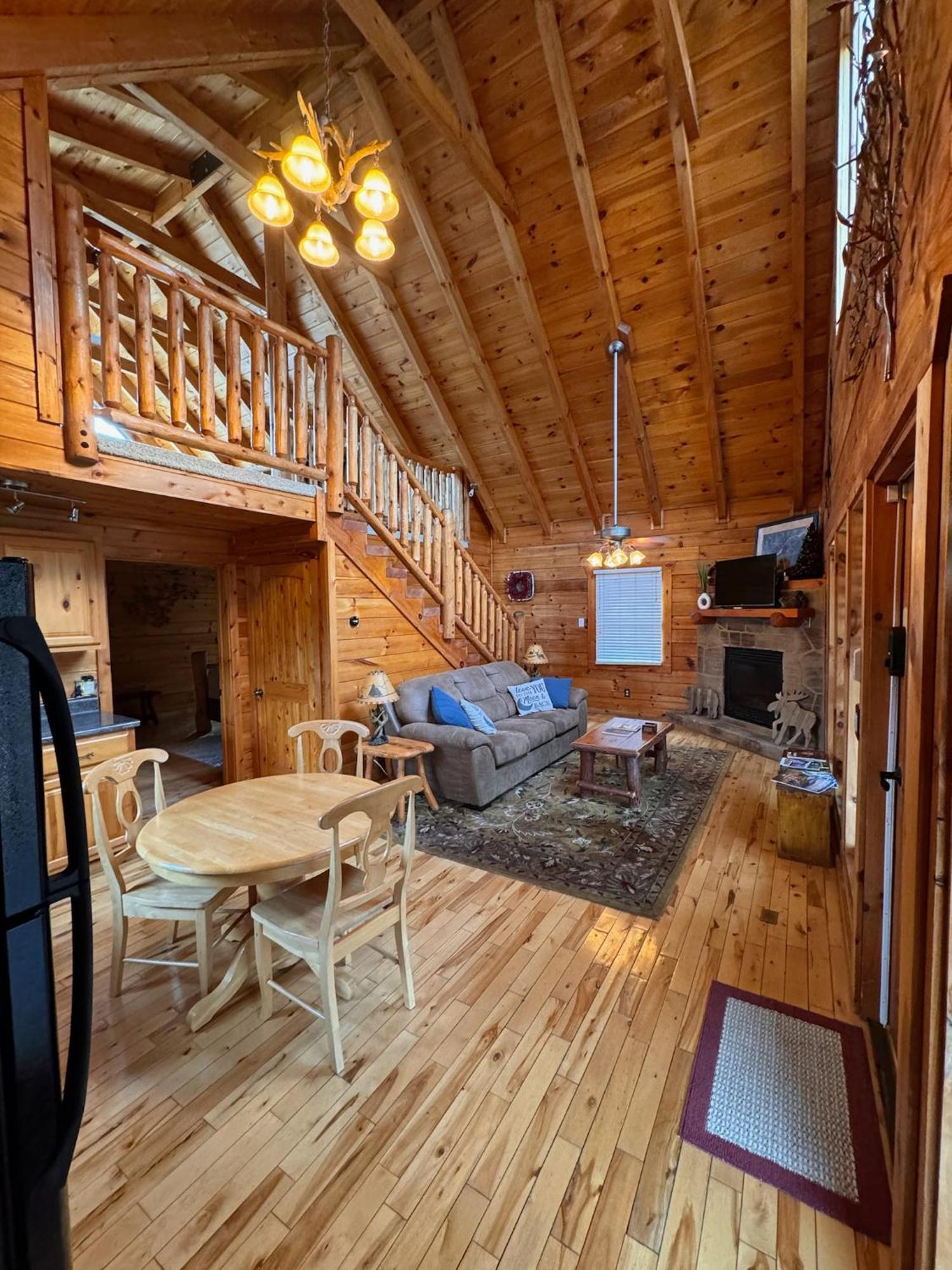 Smoky Paws - Exceptional Cabin, Stunning Mountain Views, Hot Tub, Tranquil, Gigabit Internet, Free L2 Ev พิเจนฟอร์จ ภายนอก รูปภาพ