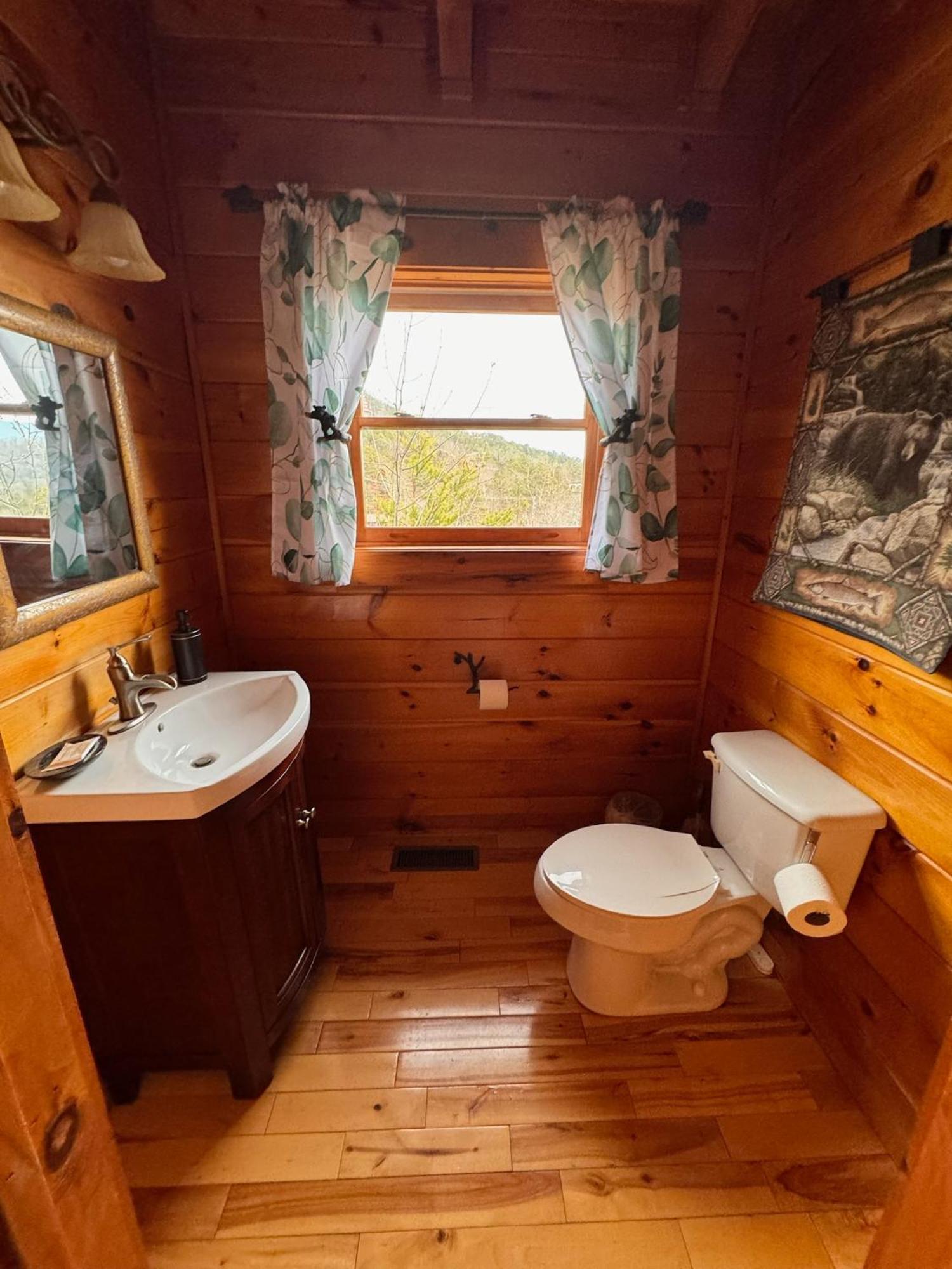 Smoky Paws - Exceptional Cabin, Stunning Mountain Views, Hot Tub, Tranquil, Gigabit Internet, Free L2 Ev พิเจนฟอร์จ ภายนอก รูปภาพ