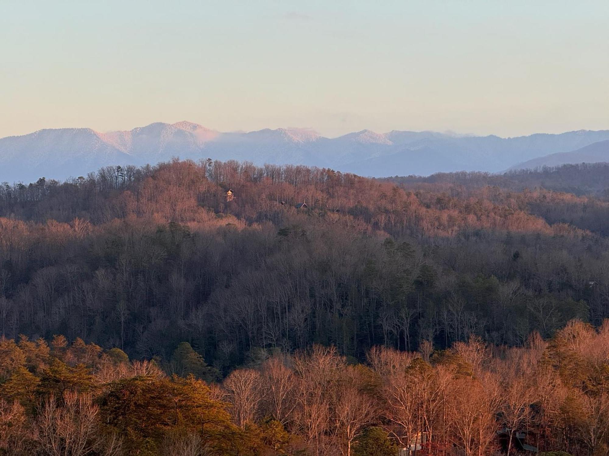 Smoky Paws - Exceptional Cabin, Stunning Mountain Views, Hot Tub, Tranquil, Gigabit Internet, Free L2 Ev พิเจนฟอร์จ ภายนอก รูปภาพ