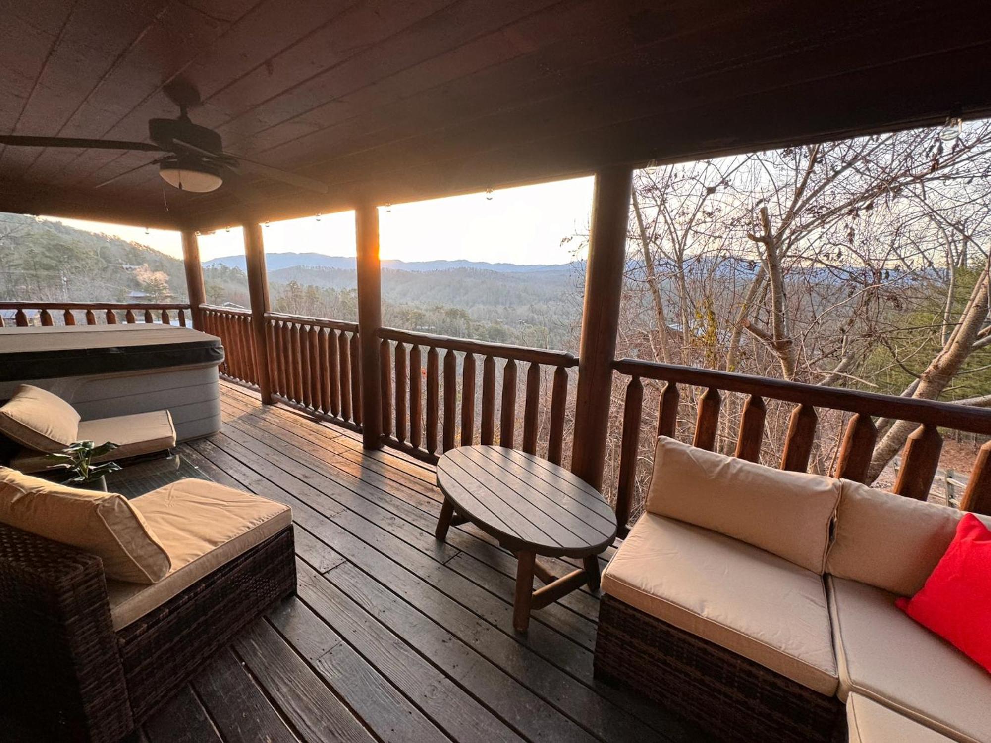 Smoky Paws - Exceptional Cabin, Stunning Mountain Views, Hot Tub, Tranquil, Gigabit Internet, Free L2 Ev พิเจนฟอร์จ ภายนอก รูปภาพ