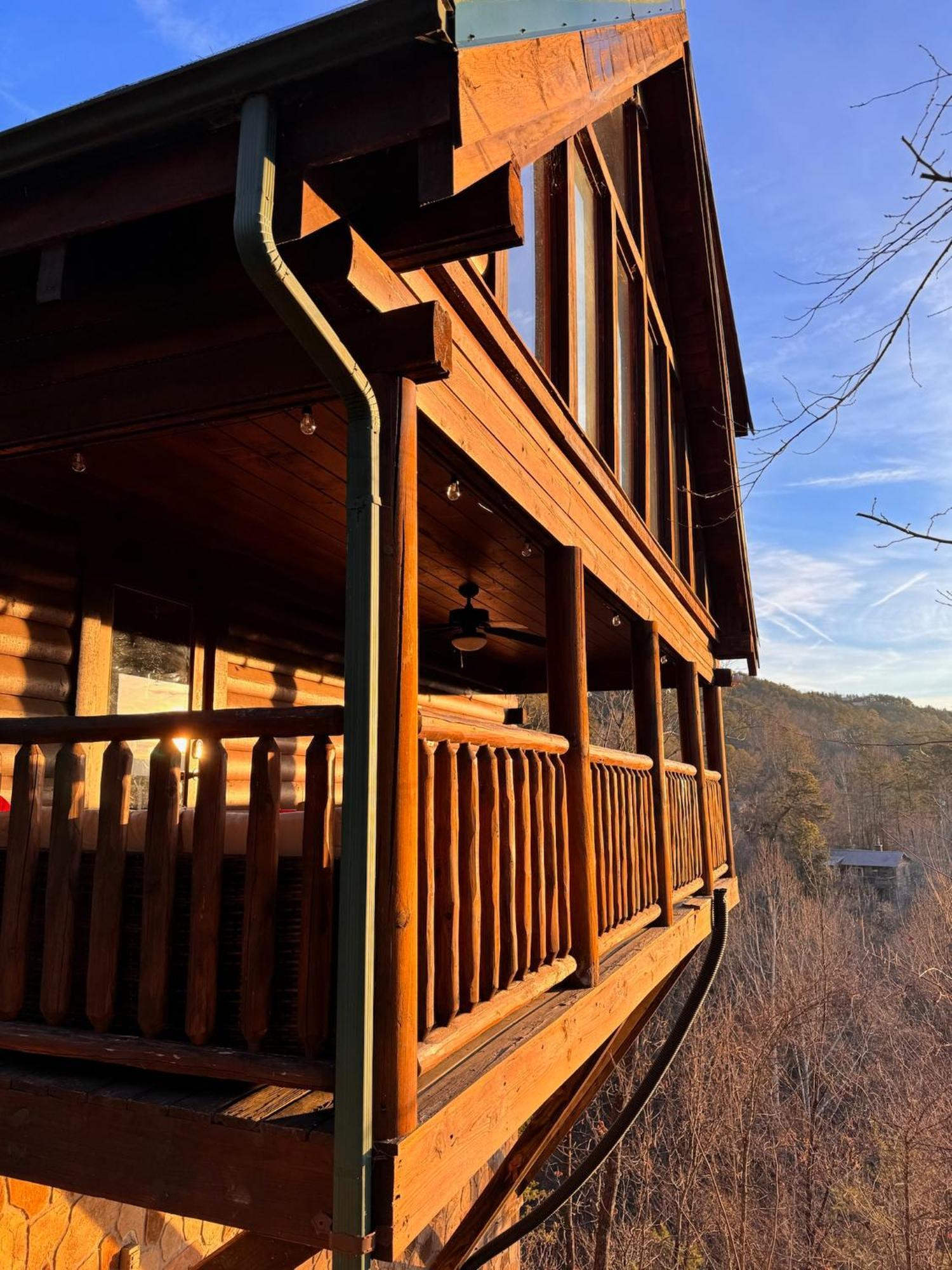 Smoky Paws - Exceptional Cabin, Stunning Mountain Views, Hot Tub, Tranquil, Gigabit Internet, Free L2 Ev พิเจนฟอร์จ ภายนอก รูปภาพ