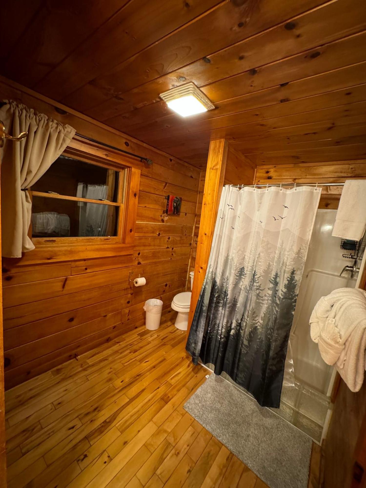 Smoky Paws - Exceptional Cabin, Stunning Mountain Views, Hot Tub, Tranquil, Gigabit Internet, Free L2 Ev พิเจนฟอร์จ ภายนอก รูปภาพ